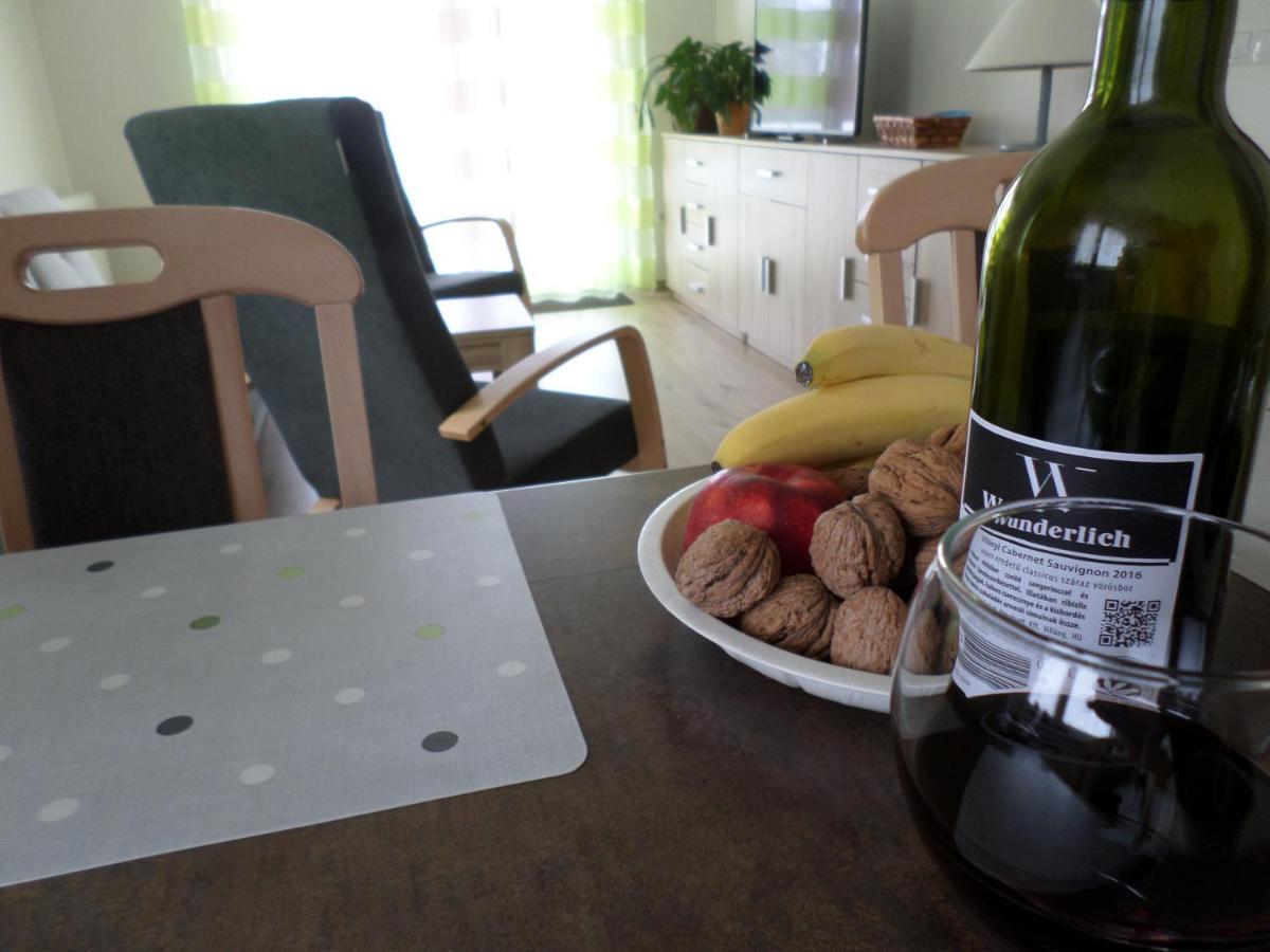 Lakoparki Apartman Veszprém Dış mekan fotoğraf